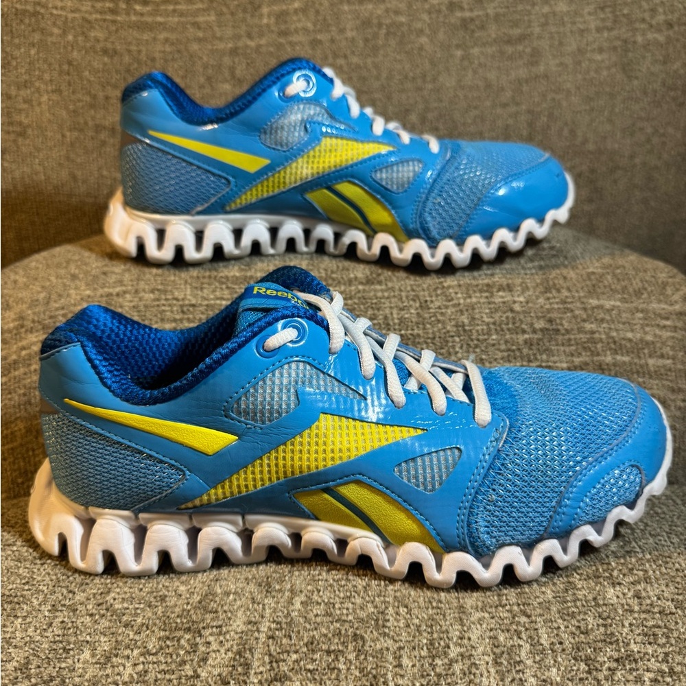 Reebok Zignano Fly 2 Women’s Blue and Yellow Running Sneakers Size 8.5